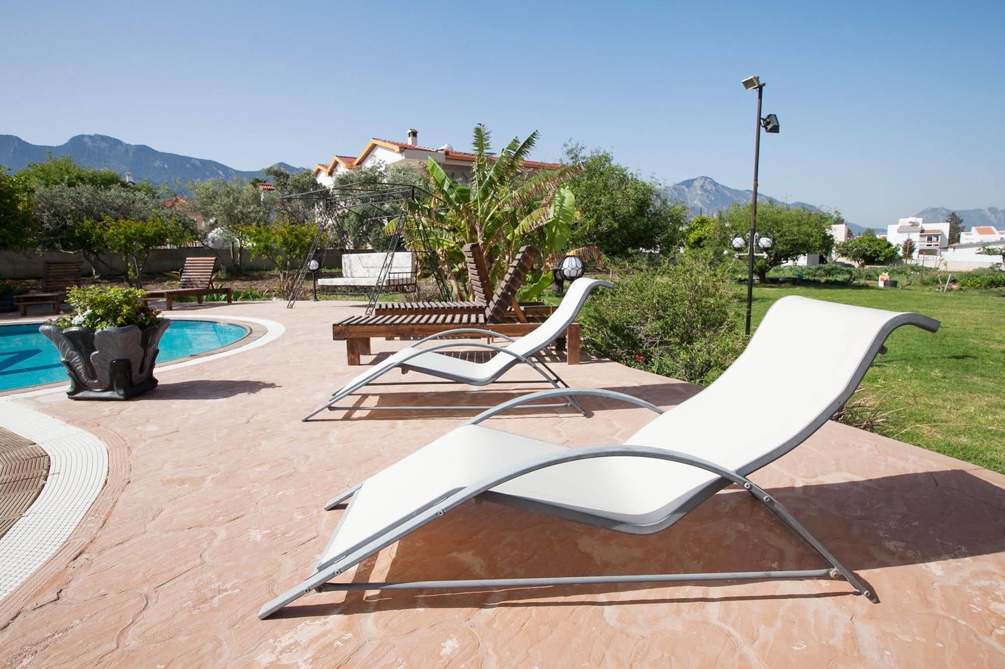 Meryem's Hotel Agios Epiktitos Dış mekan fotoğraf